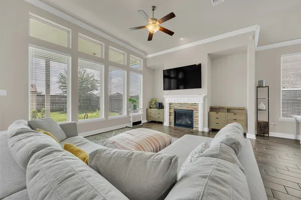 $2,550 | 24119 Kingdom Isle Lane, Katy, TX 77493