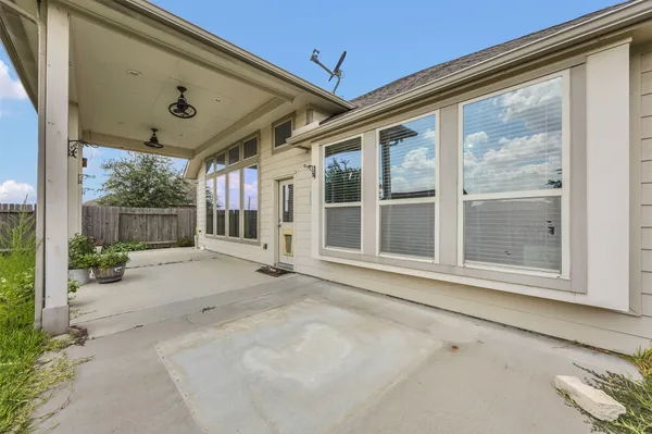 $2,550 | 24119 Kingdom Isle Lane, Katy, TX 77493