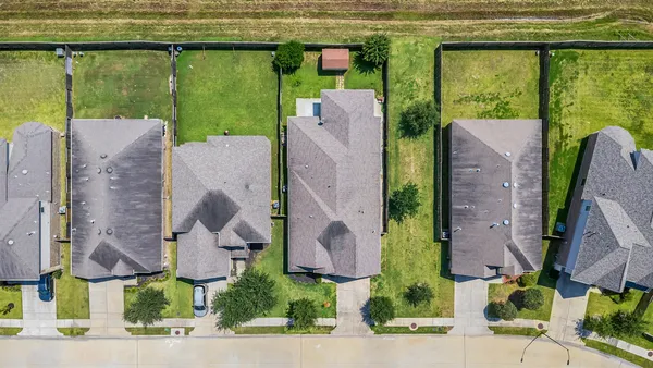 $2,550 | 24119 Kingdom Isle Lane, Katy, TX 77493