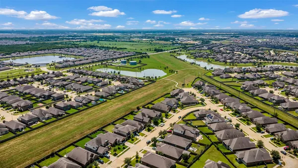 $2,550 | 24119 Kingdom Isle Lane, Katy, TX 77493