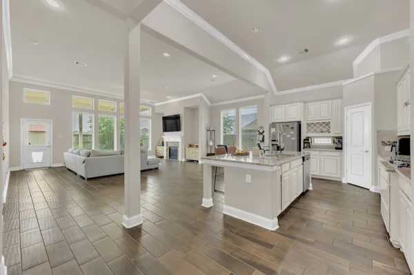 $2,550 | 24119 Kingdom Isle Lane, Katy, TX 77493