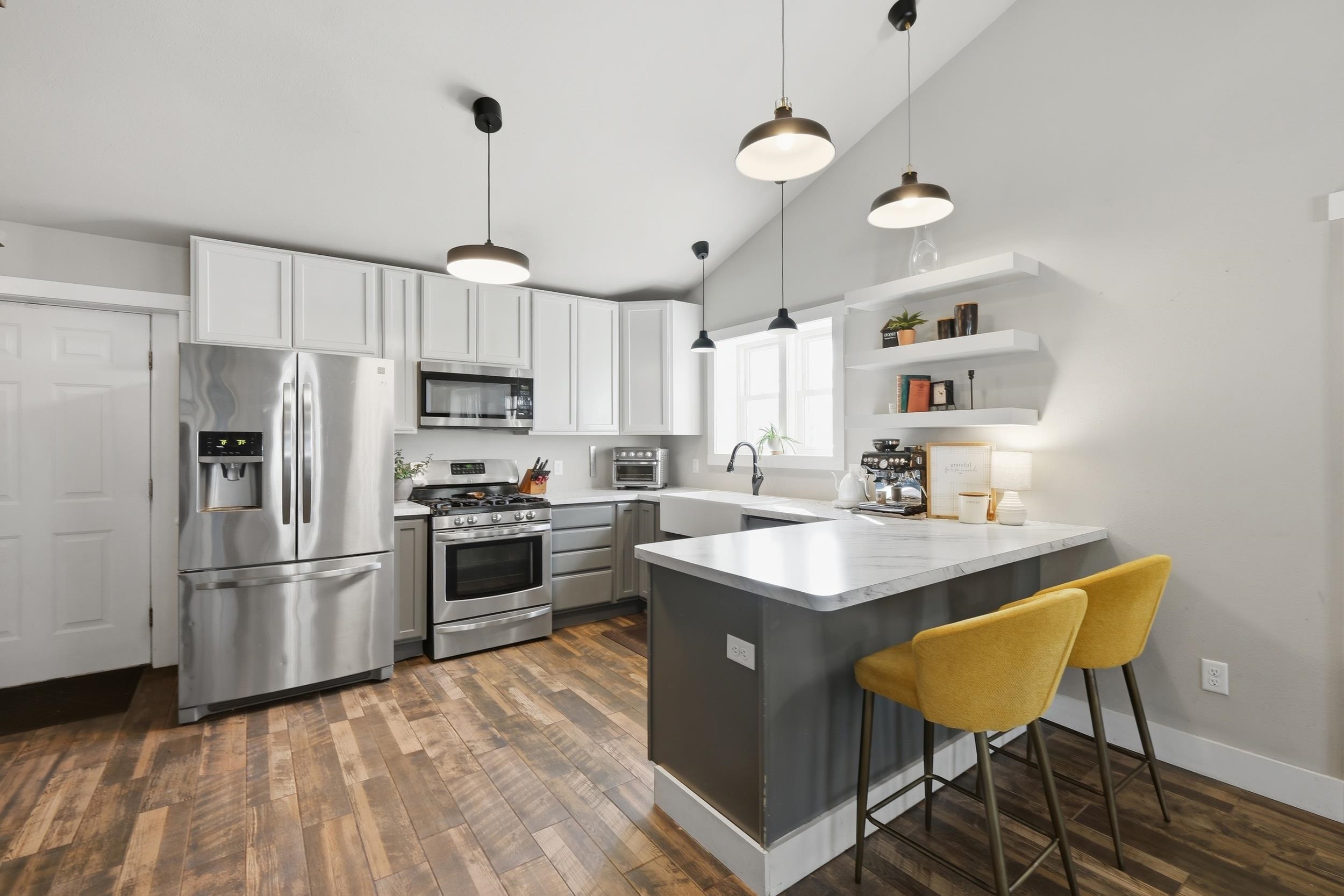 69 Hart Road Sun Prairie, WI 53590 - Photo 12 of 55