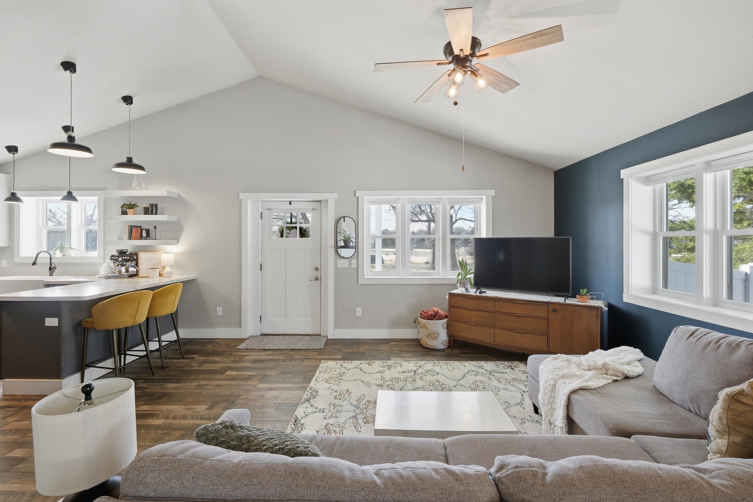 69 Hart Road Sun Prairie, WI 53590 - Photo 7 of 55