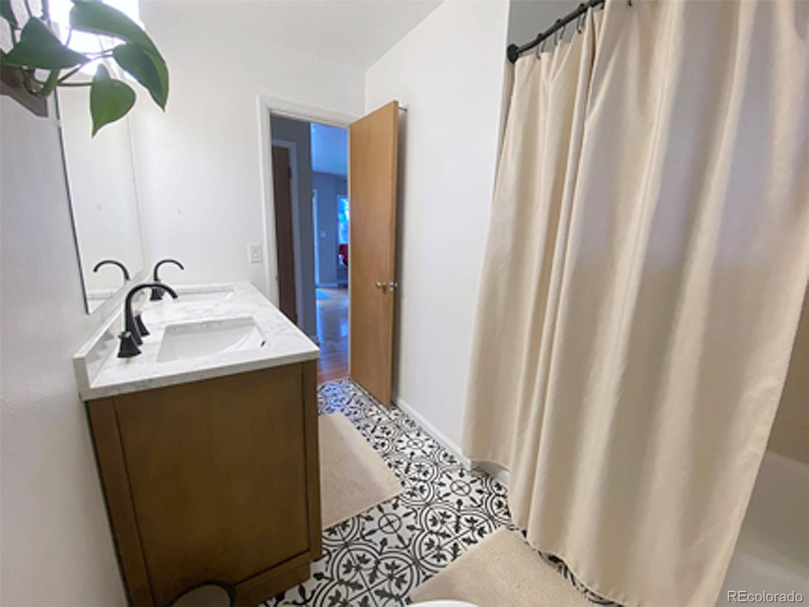 1639 South Raleigh Street Denver, CO 80219 - Photo 18 of 43 Gallery Image 18