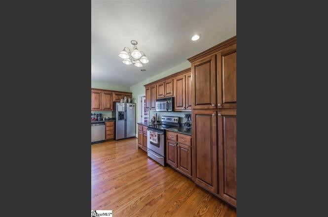 229 West Church Road Easley, SC 29642 - Photo 6 of 11