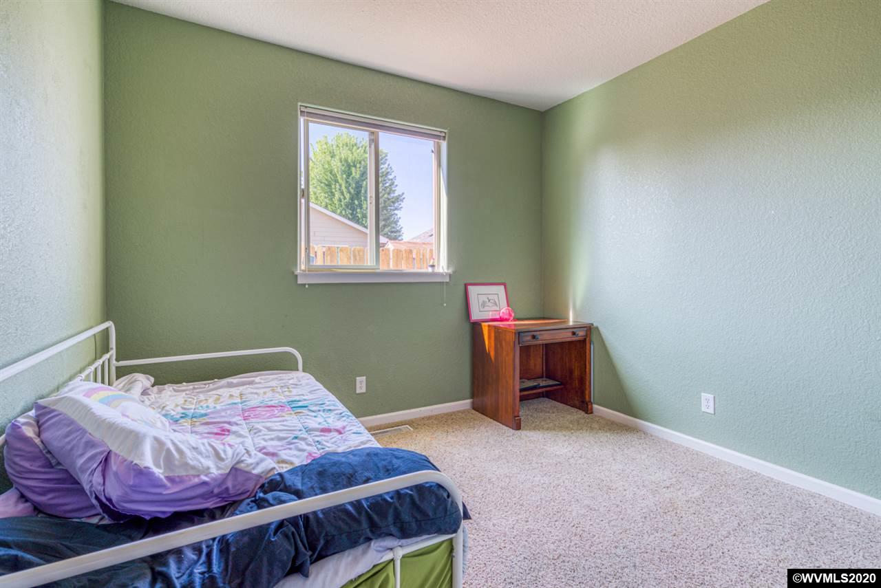 886 Helmick Road Monmouth, OR 97361 - Photo 21 of 35