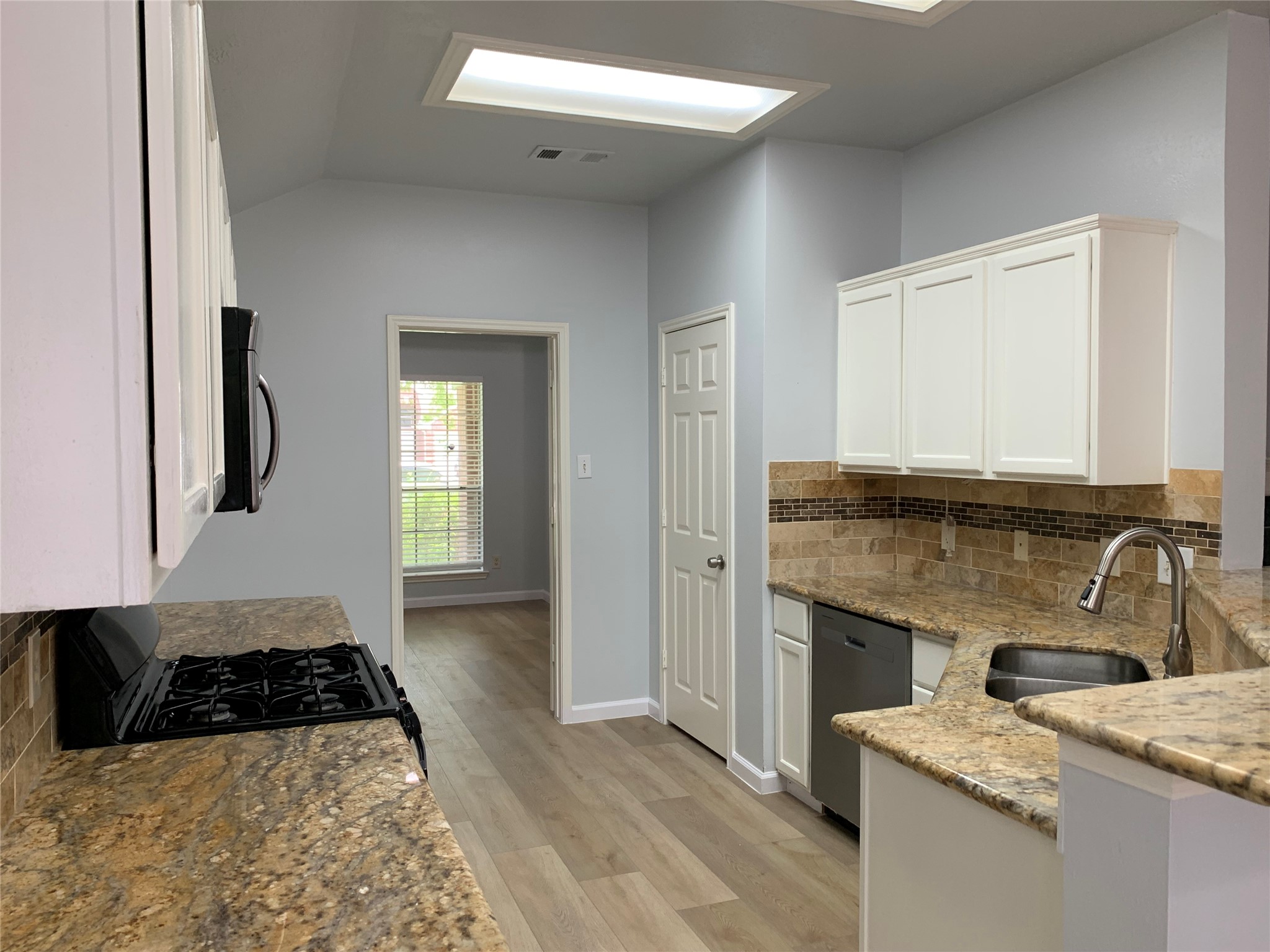 3115 Shady Ridge Trail Sugar Land, TX 77498 - Photo 8 of 21