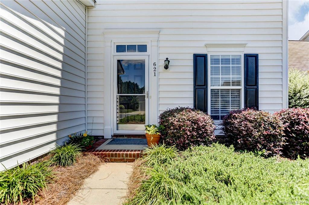 621 Eaton Court Fort Mill, SC 29708 - Photo 3 of 24