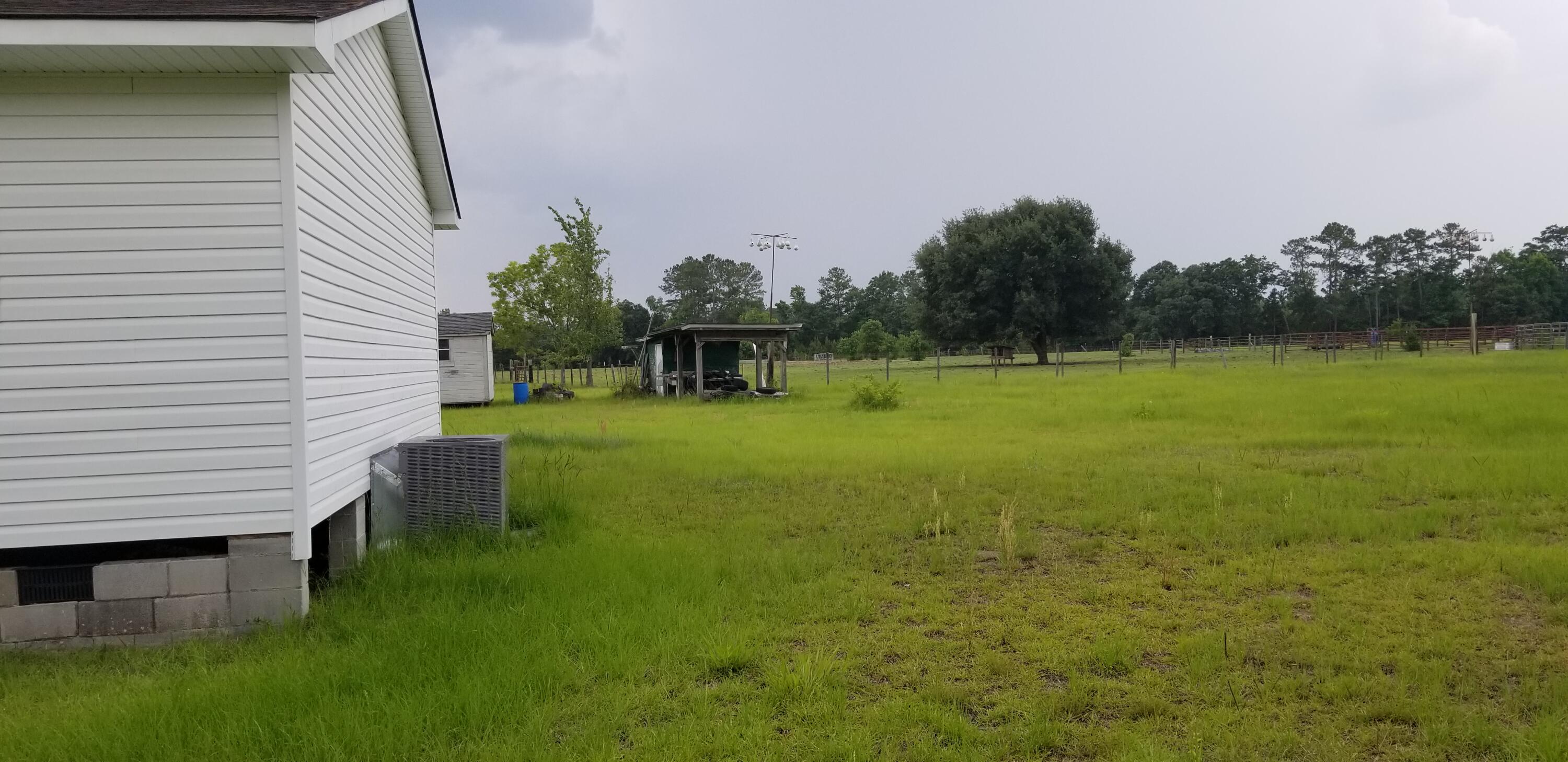482 Stanley Avenue Walterboro, SC 29488 - Photo 10 of 27 20260612_135903