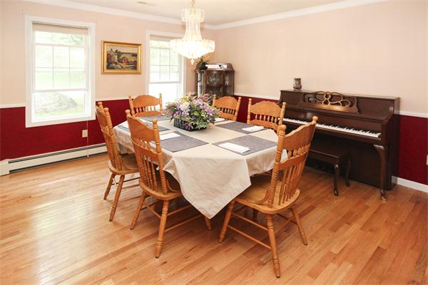 7 Hickory Road Ashland, MA 01721 - Photo 4 of 20 Gallery Image 4