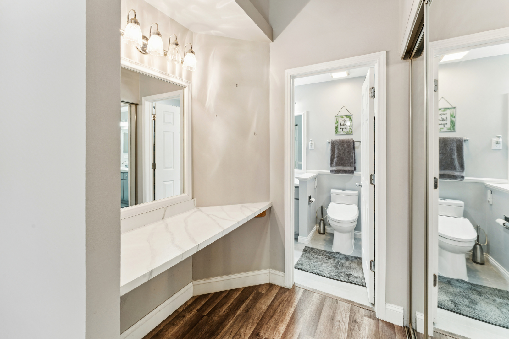 159 West Hamilton Drive Palatine, IL 60067 - Photo 14 of 24 a bathroom with a granite countertop sink mirror and a toilet