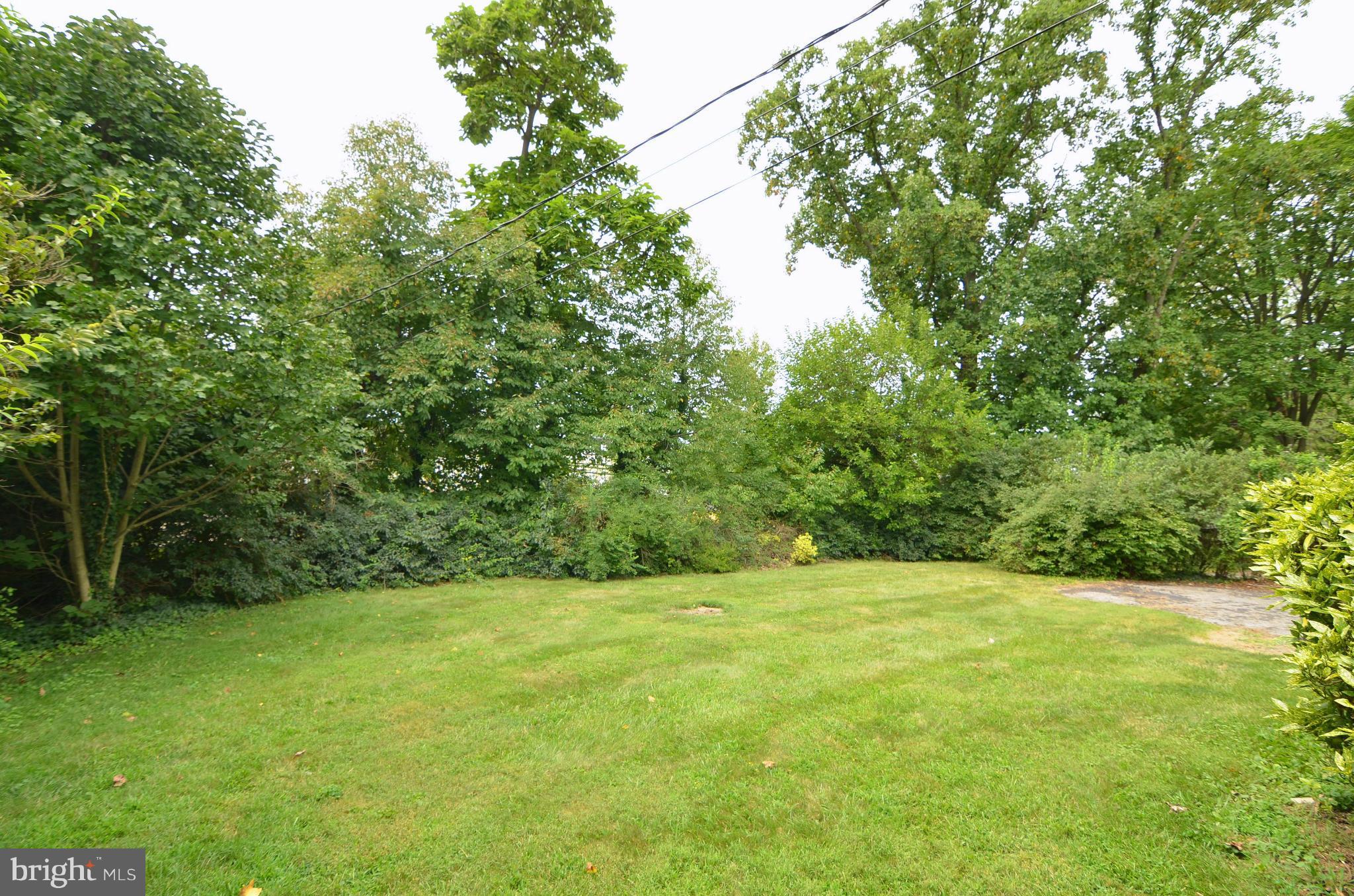 904 Locustvale Road Towson, MD 21204 - Photo 15 of 15 Backyard - Deck has steps to yard