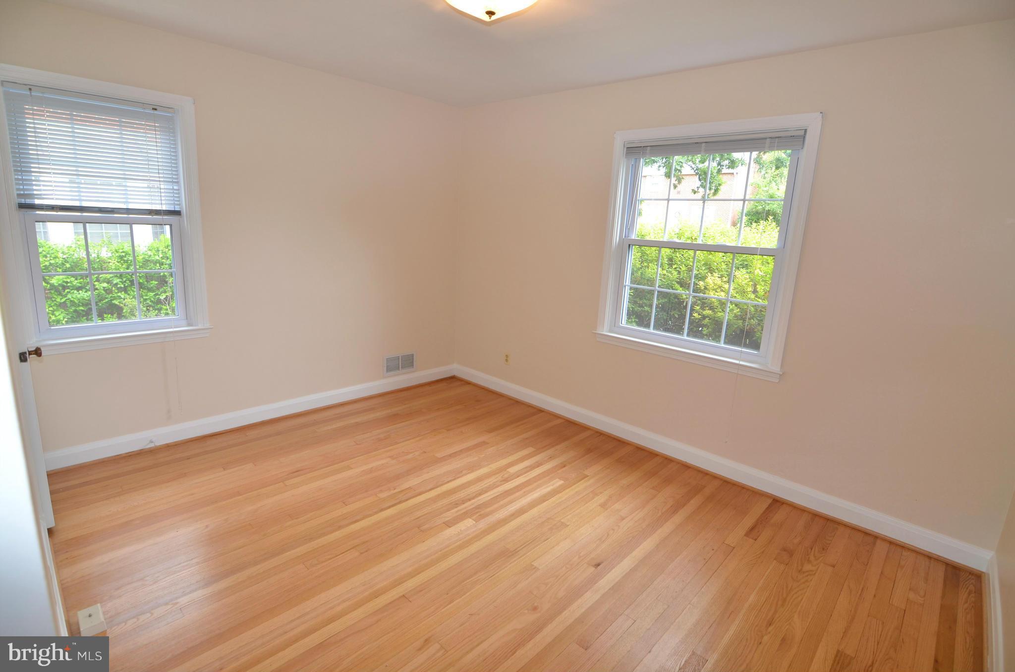 904 Locustvale Road Towson, MD 21204 - Photo 7 of 15 Main Level Bedroom # 4