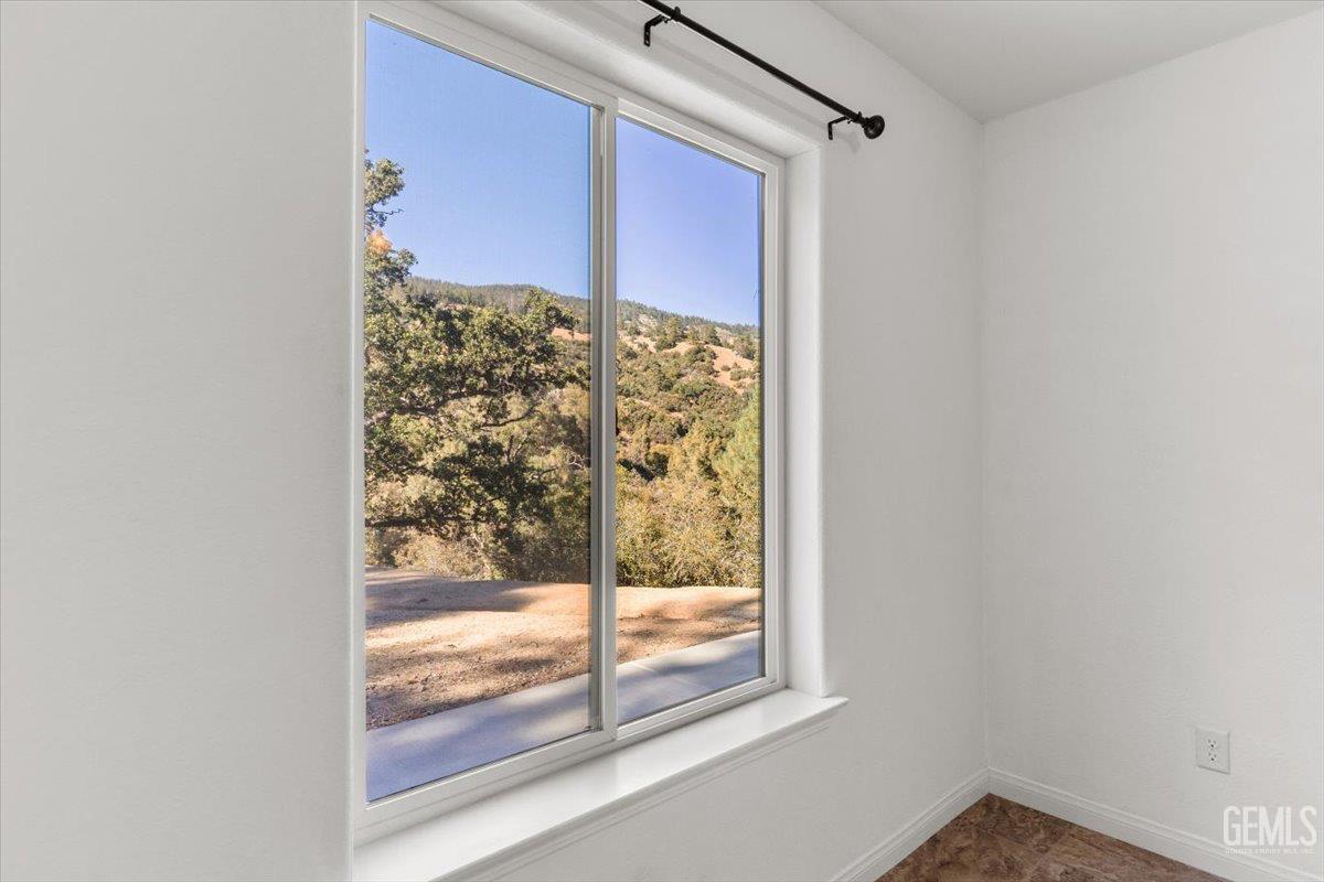 Undisclosed Address Tehachapi, CA 93561 - Photo 21 of 40