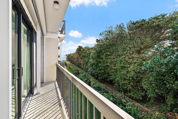 $1,100,000 | 70 Celestial Way, Unit 208, Juno Beach, FL 33408