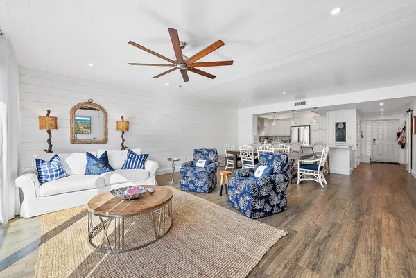 $1,100,000 | 70 Celestial Way, Unit 208, Juno Beach, FL 33408