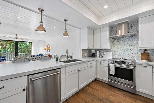 $1,100,000 | 70 Celestial Way, Unit 208, Juno Beach, FL 33408