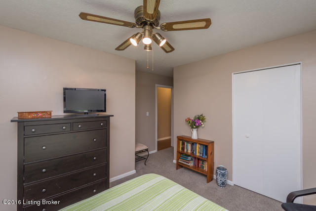 7118 Ridge Creek Road Louisville, KY 40291 - Photo 21 of 35 018