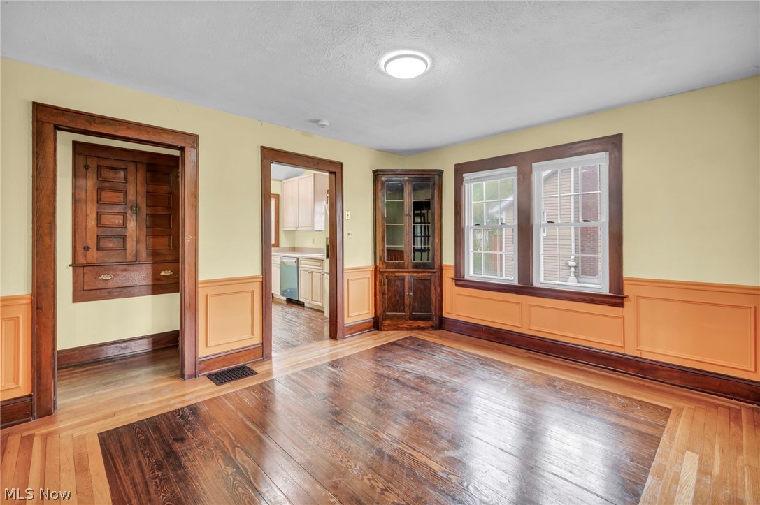 6504 Som Center Road Solon, OH 44139 - Photo 11 of 27 Dinning room