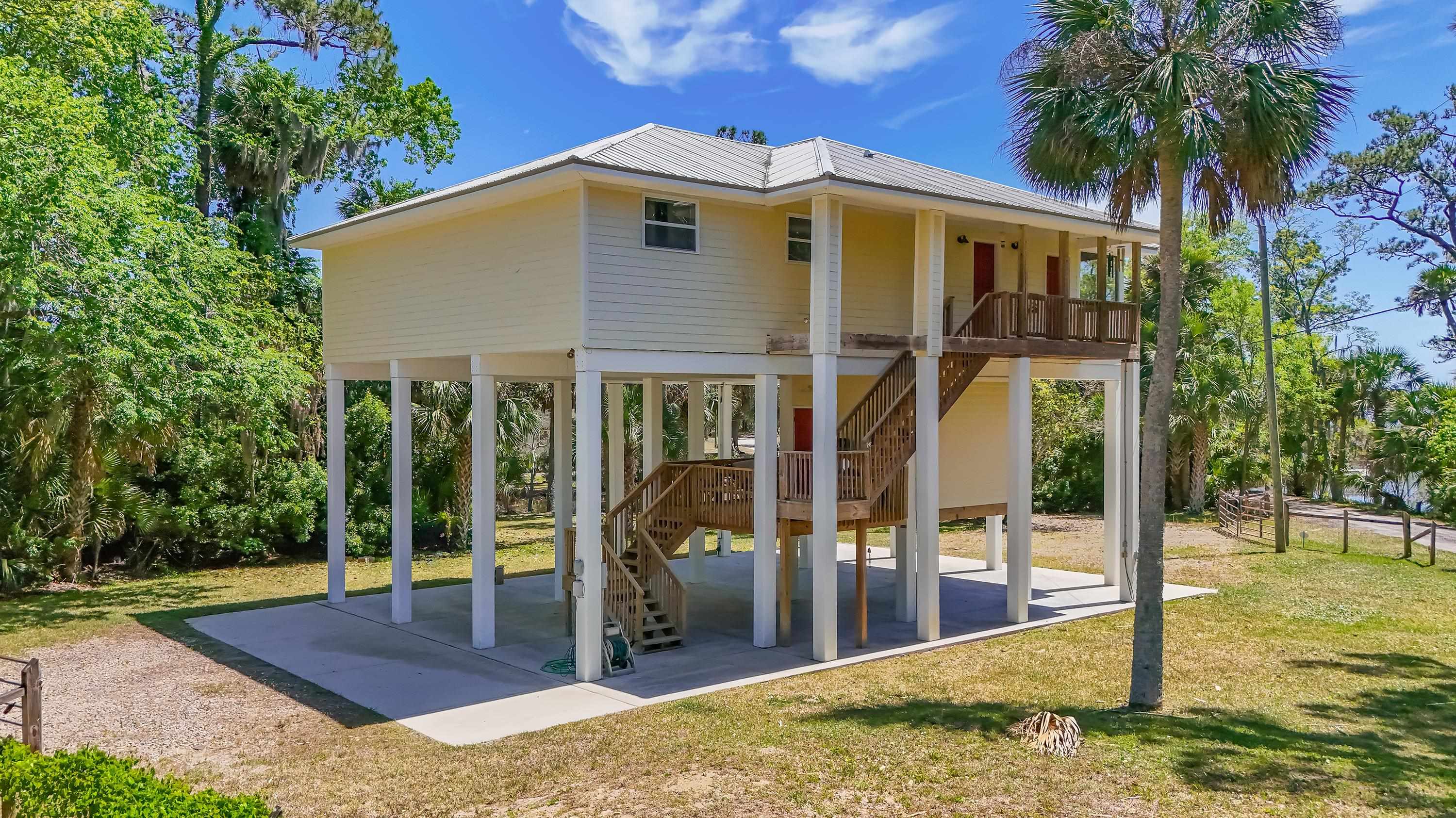 142 Stuart Cove Road Crawfordville, FL 32327 - Photo 1 of 57