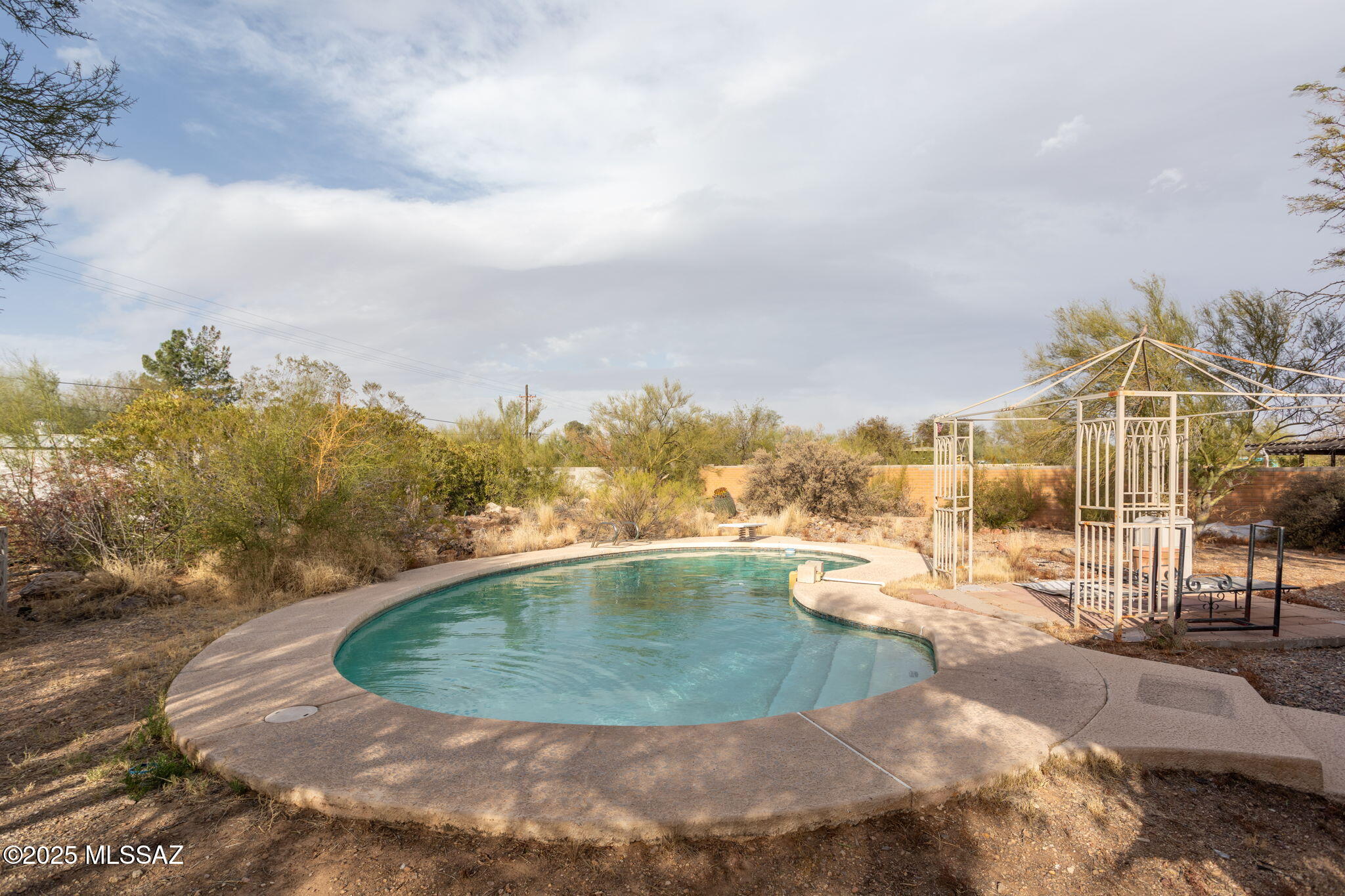 2511 North Shannon Road Tucson, AZ 85745 - Photo 2 of 28 Gallery Image 2