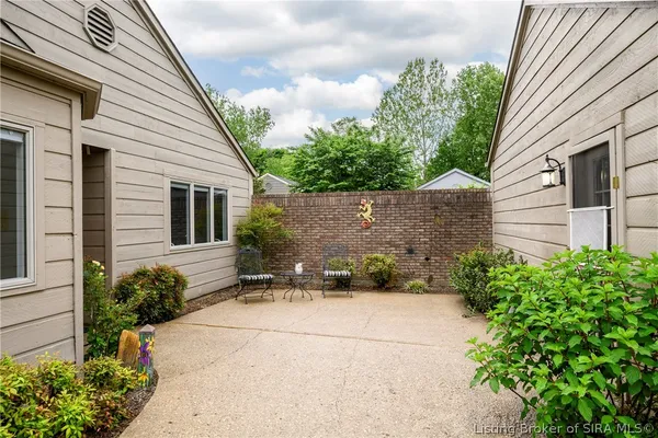 $335,000 | 13 Abby Chase, Jeffersonville, IN 47130