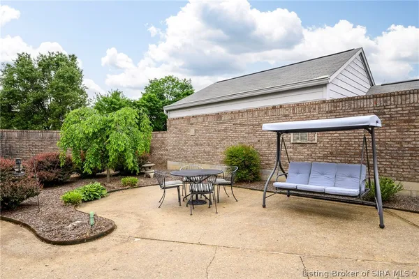 $335,000 | 13 Abby Chase, Jeffersonville, IN 47130