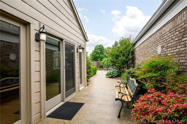 $335,000 | 13 Abby Chase, Jeffersonville, IN 47130