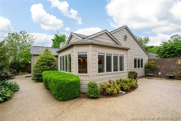 $335,000 | 13 Abby Chase, Jeffersonville, IN 47130