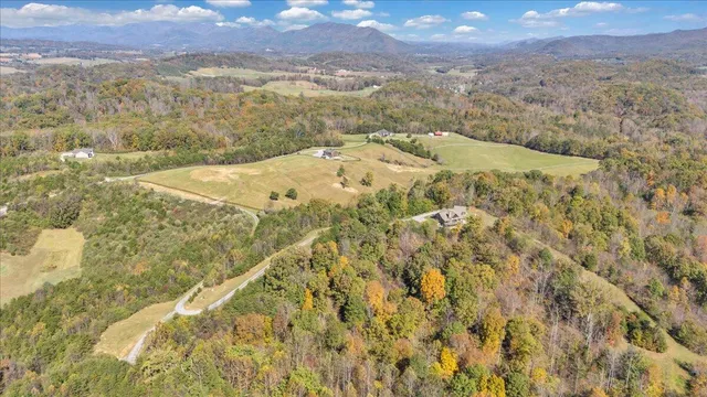 $799,950 | 1180 Longfield Road, Fincastle, VA 24090