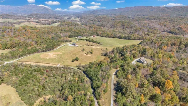 $799,950 | 1180 Longfield Road, Fincastle, VA 24090