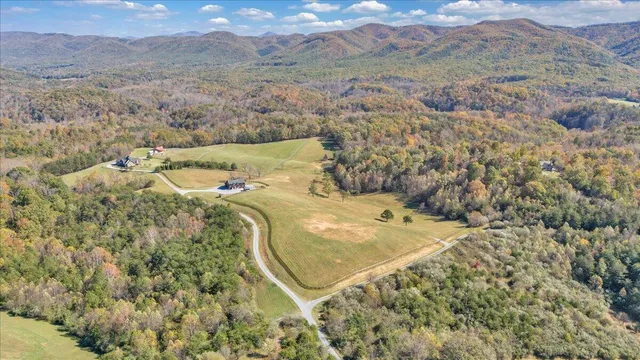 $799,950 | 1180 Longfield Road, Fincastle, VA 24090