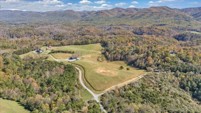$799,950 | 1180 Longfield Road, Fincastle, VA 24090