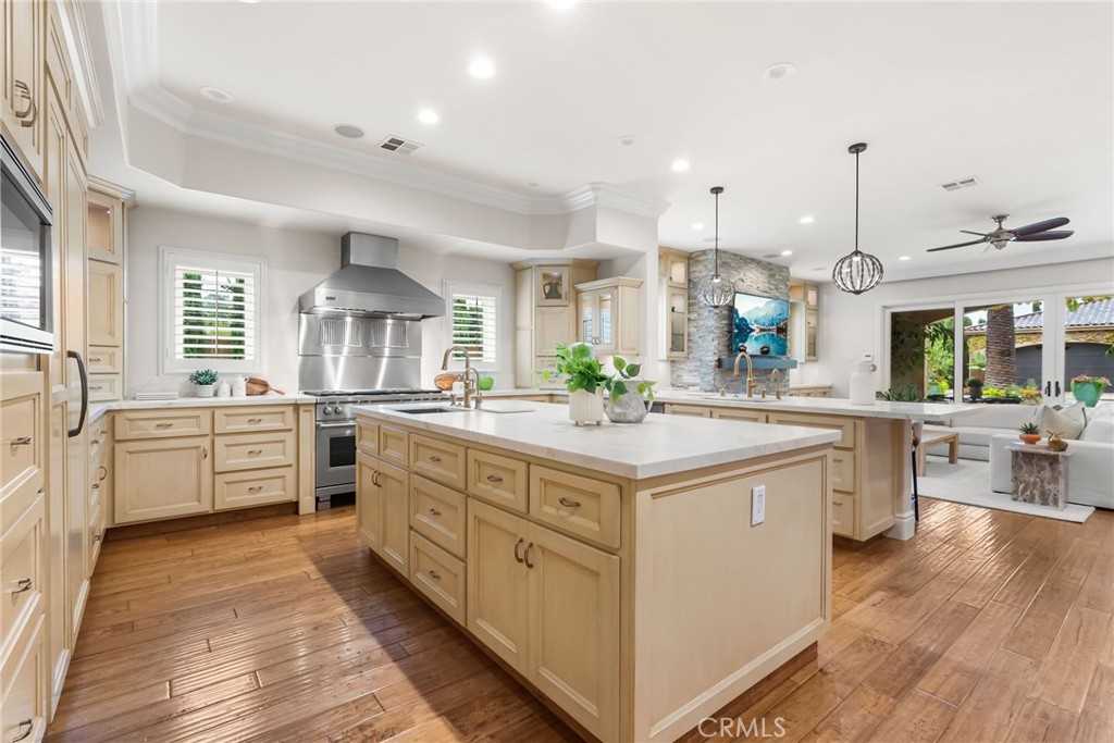 20382 Southwest Cypress Street Newport Beach, CA 92660 - Photo 10 of 44