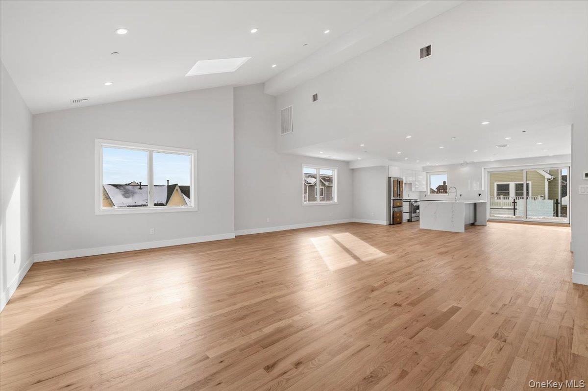 56 Oregon Street Long Beach, NY 11561 - Photo 13 of 33