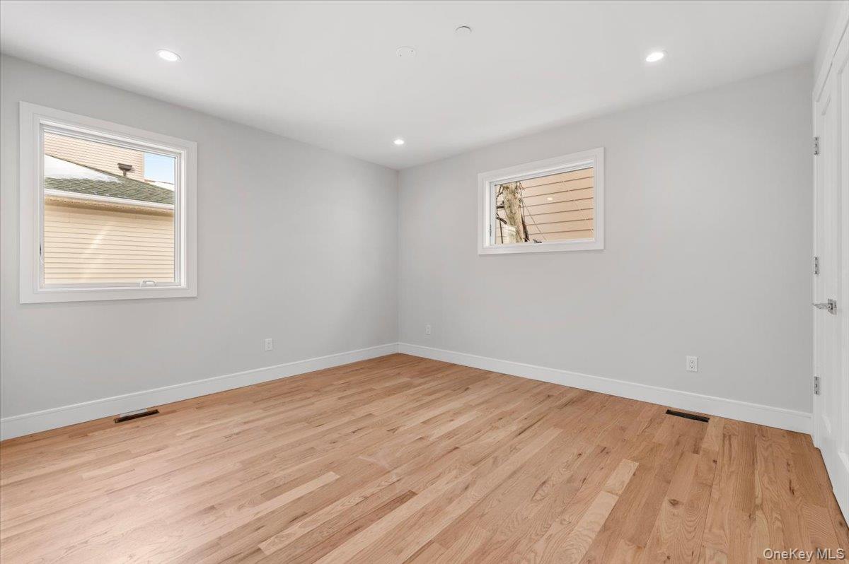 56 Oregon Street Long Beach, NY 11561 - Photo 19 of 33