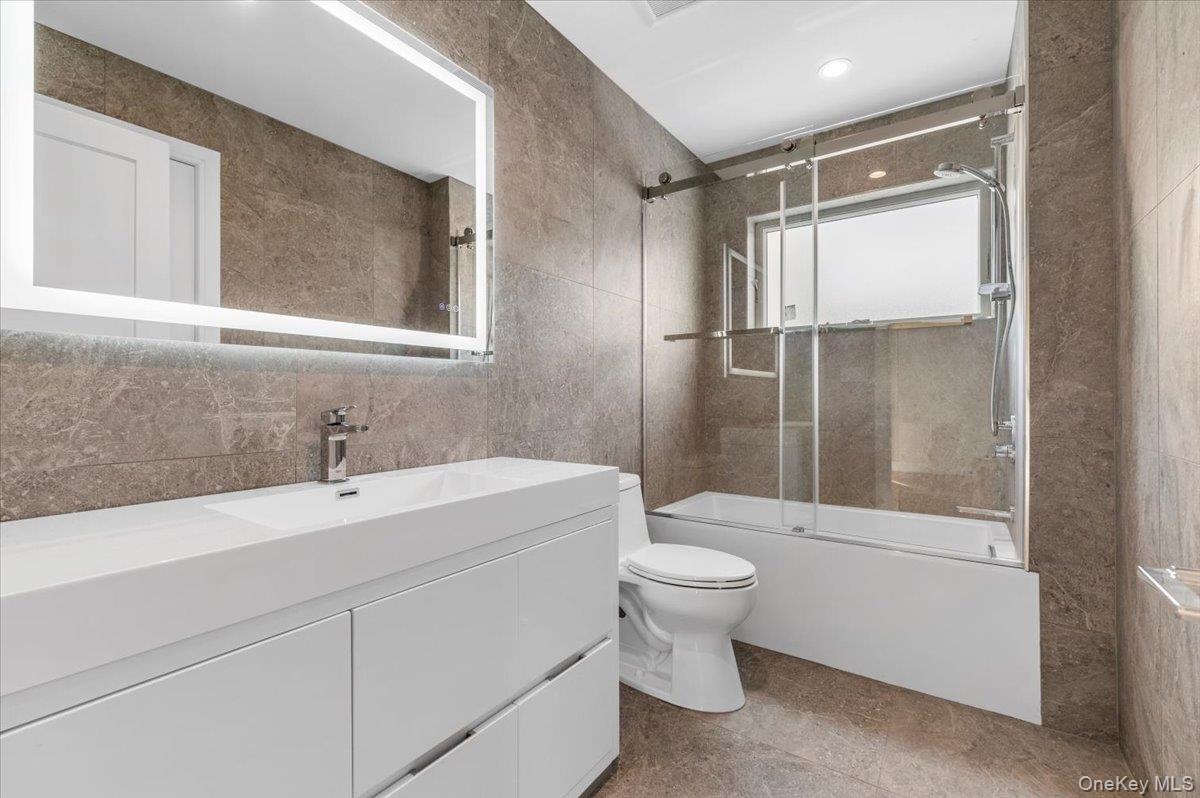 56 Oregon Street Long Beach, NY 11561 - Photo 22 of 33