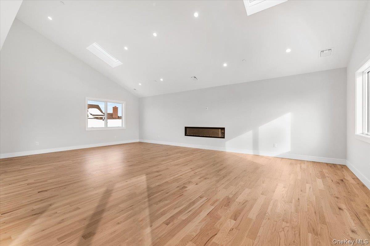 56 Oregon Street Long Beach, NY 11561 - Photo 10 of 33