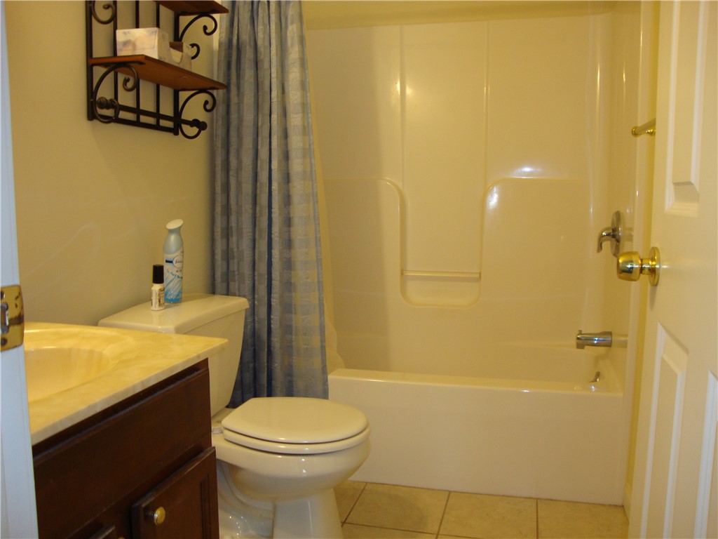 33 Cobblestone Lane Westerly, RI 02891 - Photo 12 of 23