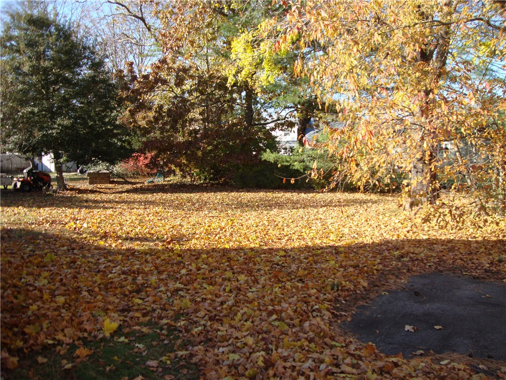 33 Cobblestone Lane Westerly, RI 02891 - Photo 5 of 23