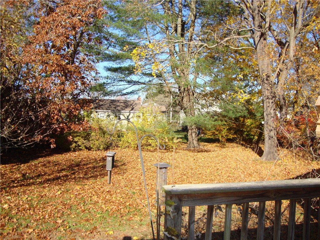 33 Cobblestone Lane Westerly, RI 02891 - Photo 6 of 23