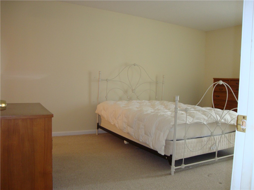 33 Cobblestone Lane Westerly, RI 02891 - Photo 7 of 23