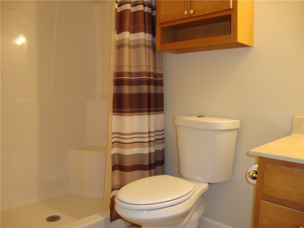 33 Cobblestone Lane Westerly, RI 02891 - Photo 10 of 23