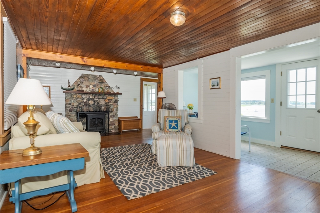 33 Bay Road, Unit 33 Ipswich, MA 01938 - Photo 5 of 40