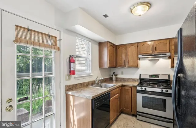 $2,800 | 329 Gwynedd Court, Mount Laurel, NJ 08054