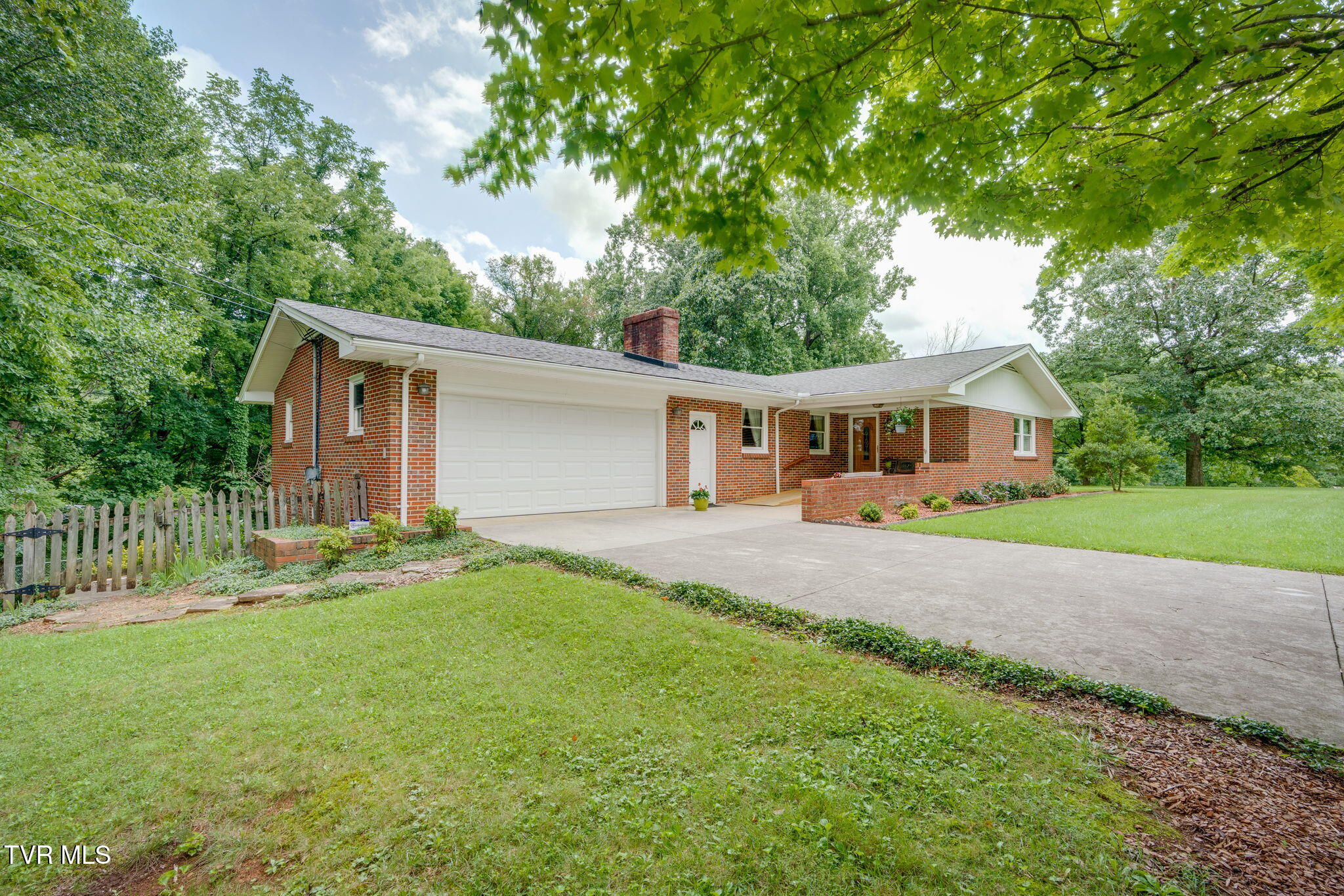 149 Liberty Church Road Kingsport, TN 37663 - Photo 3 of 53 002 (2)