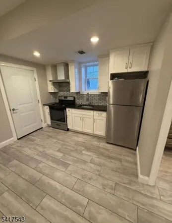 $1,800 | 108 4th Avenue, Unit 1, Paterson, NJ 07524