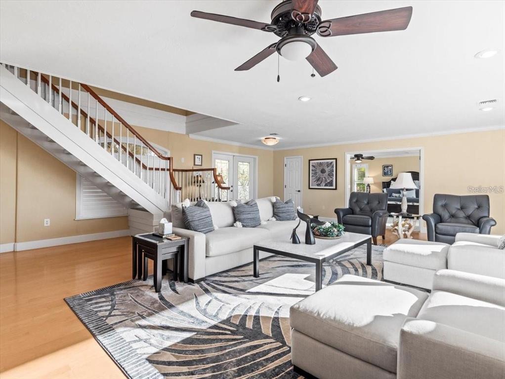 8030 Manasota Key Road Englewood, FL 34223 - Photo 15 of 67 a living room with furniture