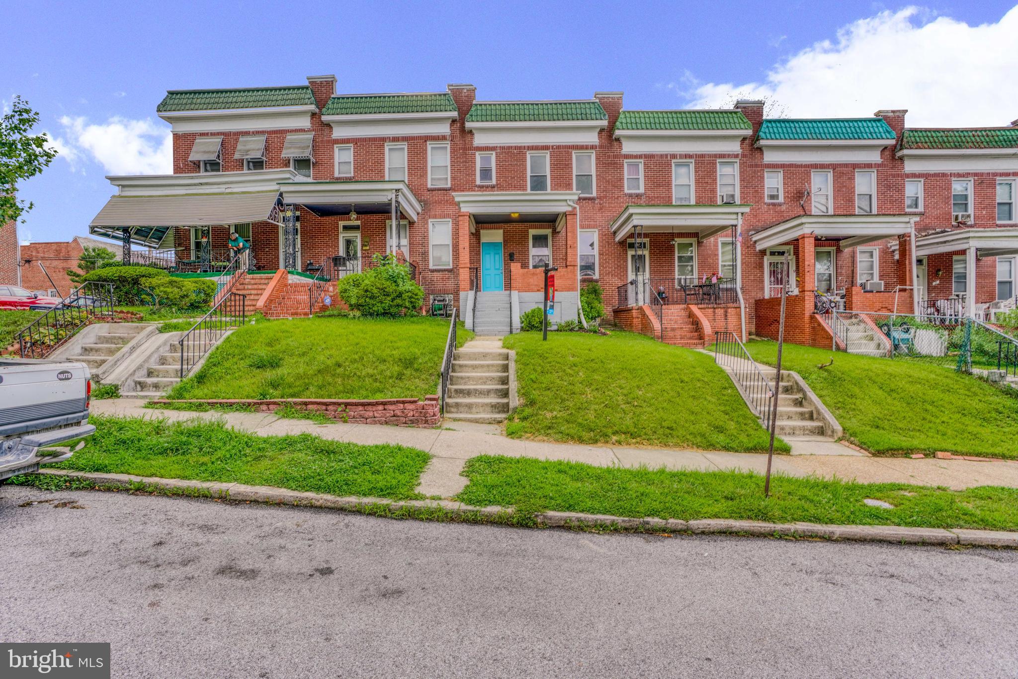 5 South Tremont Road Baltimore, MD 21229 - Photo 1 of 50 House with the Blue Door!