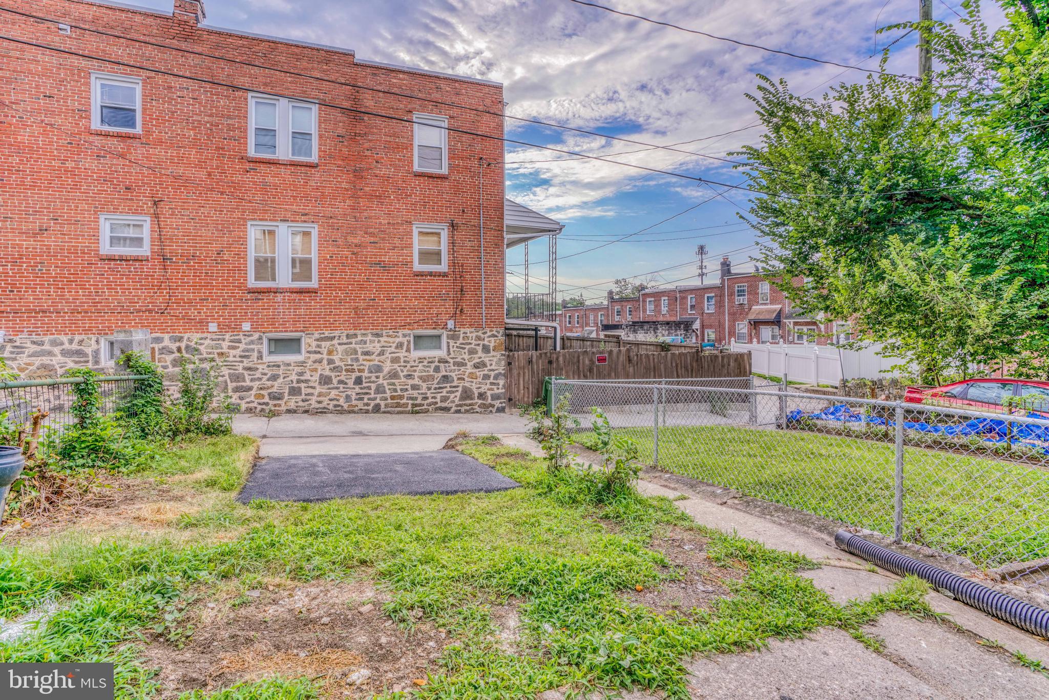 5 South Tremont Road Baltimore, MD 21229 - Photo 4 of 50 Gallery Image 4